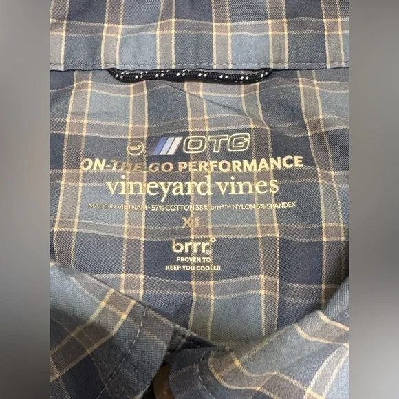 Vineyard Vines Men’s On The Go/Tucker Shirts Lot Of 2 Size XLG Blue Lightweight - Picture 4 of 15